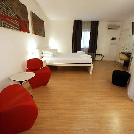 Szálloda Urban Design 4*
