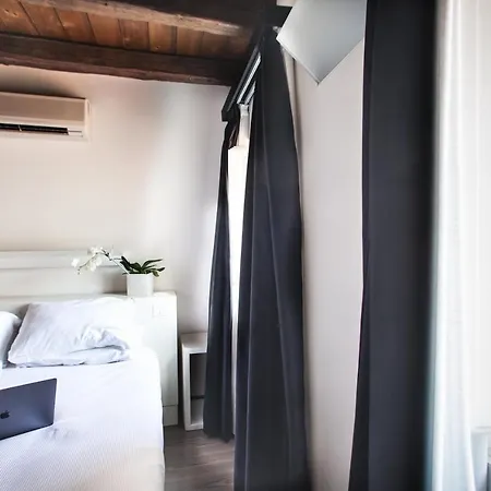 Szálloda Urban Design 4*