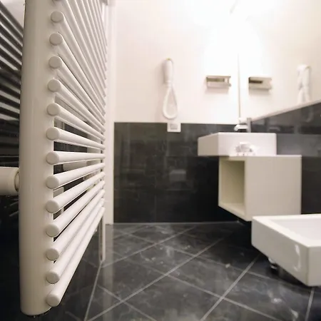 Otel Urban Design 4*