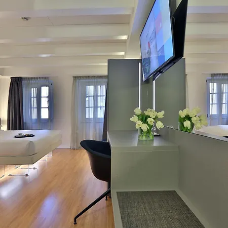 Otel Urban Design 4*