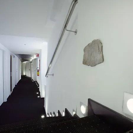Urban Design Szálloda Trieszt