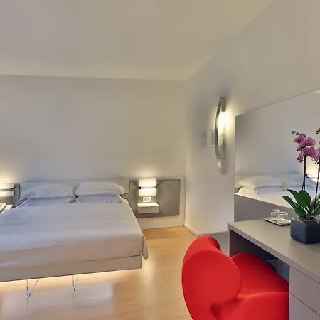 酒店 城市设计酒店 4*