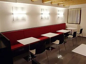 얼반 디자인 호텔 4*
