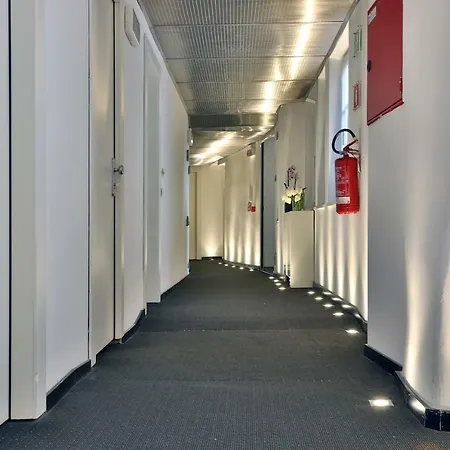 Urban Design Szálloda Trieszt
