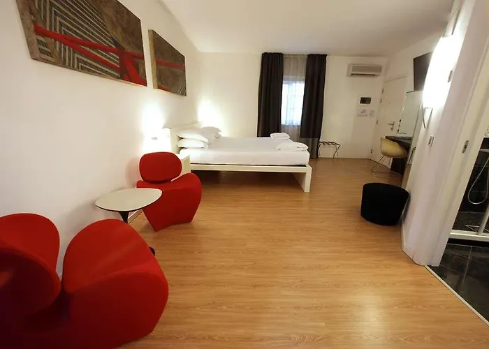 Hotel Urban Design 4*