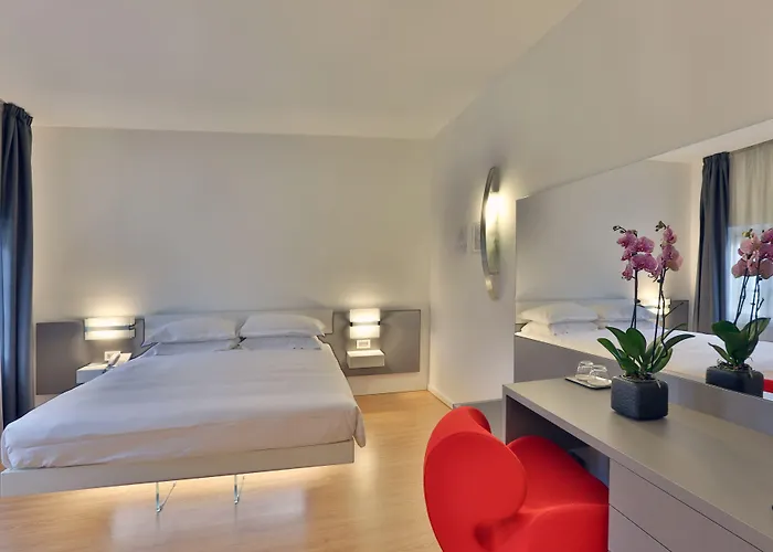 Hotel Urban Design 4*